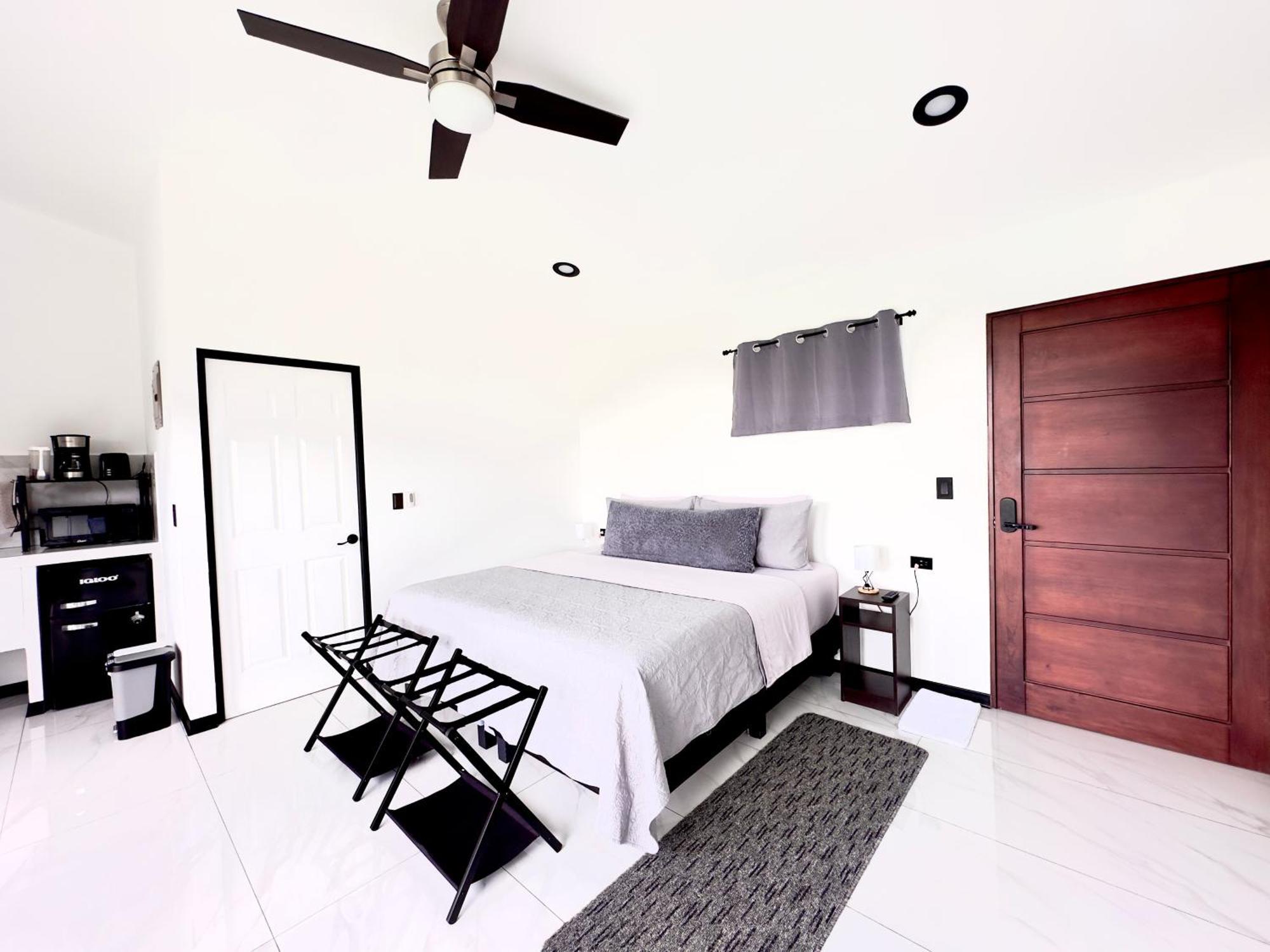 Black & White Apartments Monteverde 外观 照片